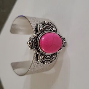Pink stone silver filigree fashion cuff